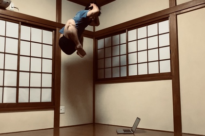 アナトミック骨盤ヨガ　アナ骨　オンラインヨガ　ハンドスタンド　アームバランス